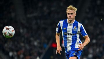 Transfer rumors, news: Froholdt added to Man United midfield short list