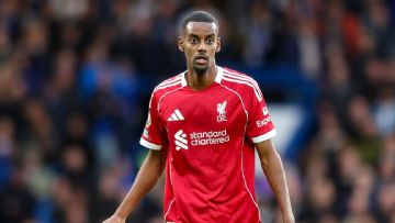 Isak ruled out of Liverpool squad; Salah returns to lineup