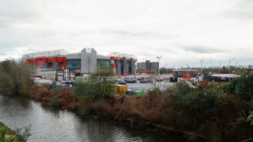 Man United want govt support for new Old Trafford plans