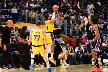 Lakers feature opening night starting 5 in preseason finale