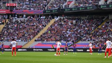 Barcelona players delay start in protest against match in Miami
