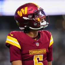 Jayden Daniels exits Commanders-Cowboys with hamstring injury