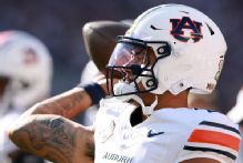 Auburn QBs Jackson Arnold, Ashton Daniels to split practice reps