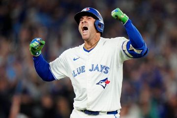 Toronto's Leafs, Raptors adjust times for World Series' Jays