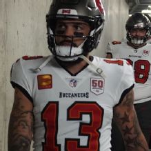 Buccaneers WR Mike Evans exits with concussion, shoulder injury