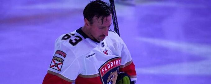 Brad Marchand's emotional return to Boston leads