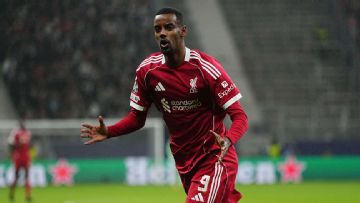 Liverpool's Slot admits Isak fitness worry after injury setback