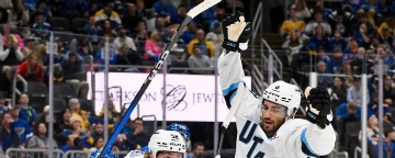 Cooley has hat trick in 1st-period spree for Utah
