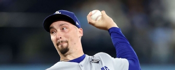 Dodgers' relief woes rear ugly head in Game 1 rout