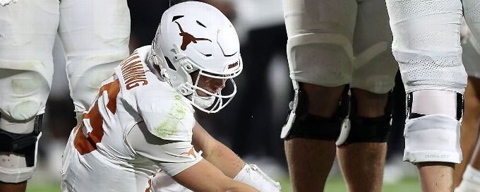 Texas' Arch Manning practices but still in concussion protocol