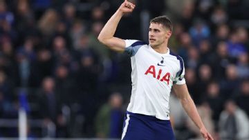 Everton 0-3 Tottenham: Van de Ven, Spurs set-piece strength hands hosts first home loss