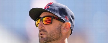 O's hire Albernaz after last-place finish in AL East