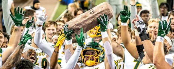 Scenes from the ultimate FCS grudge match: North Dakota State against South Dakota State
