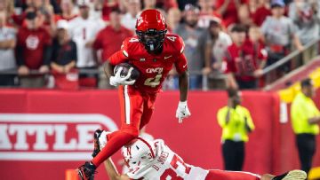 College football betting lines: Cincinnati-Utah, Vanderbilt-Texas lead Top 25 matchups