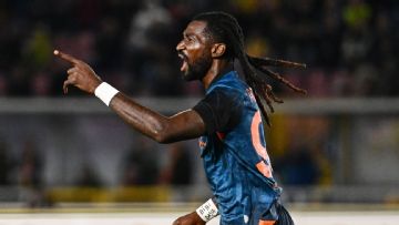 Injury-hit Napoli edge Leece to go clear at top