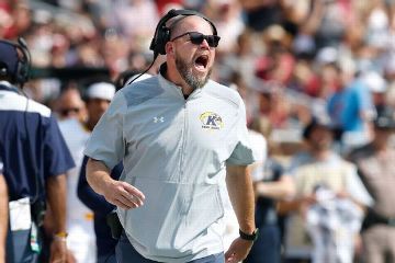 Kent State removes interim tag, names Mark Carney head coach