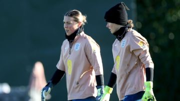 Bompastor slams Earps for lack of respect; backs Hampton