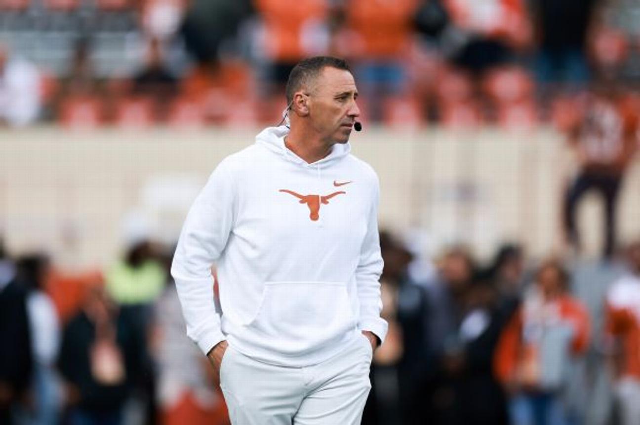 Texas head coach Steve Sarkisian looks on prior to the game against the Vanderbilt Commodores at Darrell K Royal-Texas Memorial Stadium on Nov. 01, 2025.