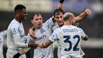 Inter Milan score late winner to beat Hellas Verona