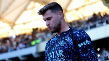 Inter coach vows support for keeper Martínez after fatal crash