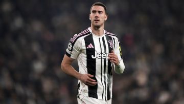 Transfer rumors, news: Barcelona, Bayern eyeing Vlahovic