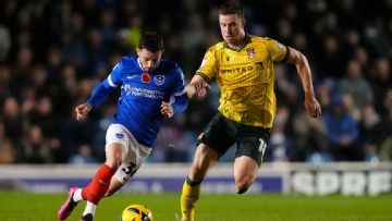 Wrexham hold on to claim draw at Portsmouth