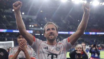UCL talking points: Flawless Bayern, Slot's switch, VdV's worldie