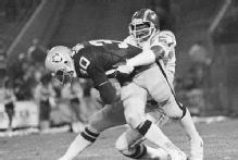 Former Alabama, Chargers star LB Woodrow Lowe dies at 71