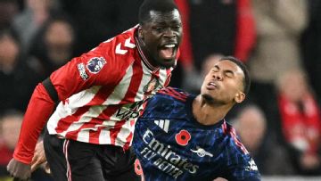 Arsenal denied by superb Sunderland in stoppage time