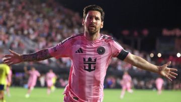 Lionel Messi's brace leads Miami to 1st MLS playoff series win