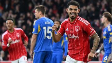 Gibbs-White and Anderson drive Nottingham Forest past Leeds