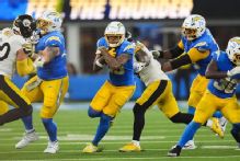 Keenan Allen sets Chargers' all-time receptions mark