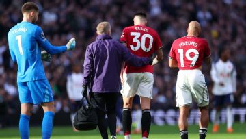 Man United hoping Sesko avoided serious knee injury - sources