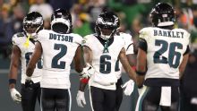 Eagles ganan en Green Bay un duelo opaco en puntos