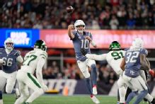 Drake Maye hears 'MVP' chants, leads Pats to 8th straight win