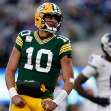 Jordan Love overcomes shoulder injury as Packers end skid