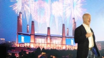 Tom Brady, Jude Bellingham hail Birmingham's new stadium