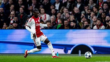 Transfer rumors, news: Man United eye Ajax young talent Mokio