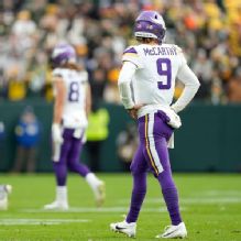 Vikings' Justin Jefferson, Aaron Jones back J.J. McCarthy