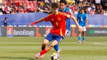 Transfer rumors, news: Man City to rival Arsenal for Mendoza