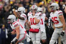 QB Sayin, Ohio State dominate Michigan to snap losing streak