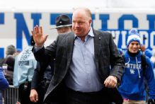 'Zero percent chance I walk,' says Kentucky's Mark Stoops