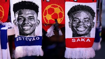 Chelsea vs Arsenal LIVE: latest updates, scores, commentary and news from top-of-table Premier League clash