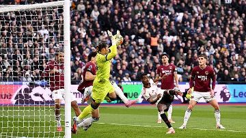 West Ham vs Liverpool LIVE: Latest updates as first half ends goalless