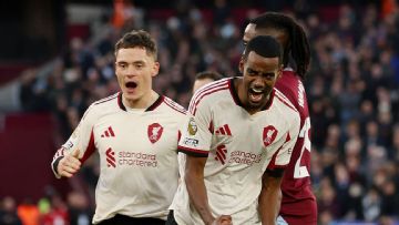 Premier League live updates: Liverpool-West Ham, more