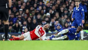 VAR Review: Caicedo red card vs. Arsenal, Mateta's penalty retake