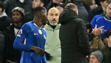 Enzo Maresca: Moisés Caicedo deserved red but referees are inconsistent