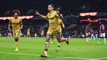 Crystal Palace down Burnley to stay on heels of top-four sides