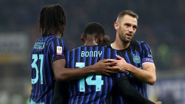 Napoli triumphs in shootout, Inter also through to Coppa quarterfinals