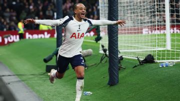 Xavi Simons scores as Tottenham earn rare home win against Brentford